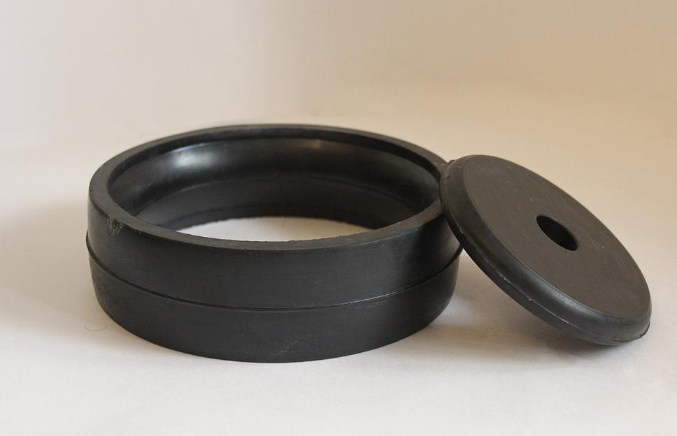 Бандаж резиновый для сельскохозяйственной техники монолитный 650х409 мм (внутренний) фото 1