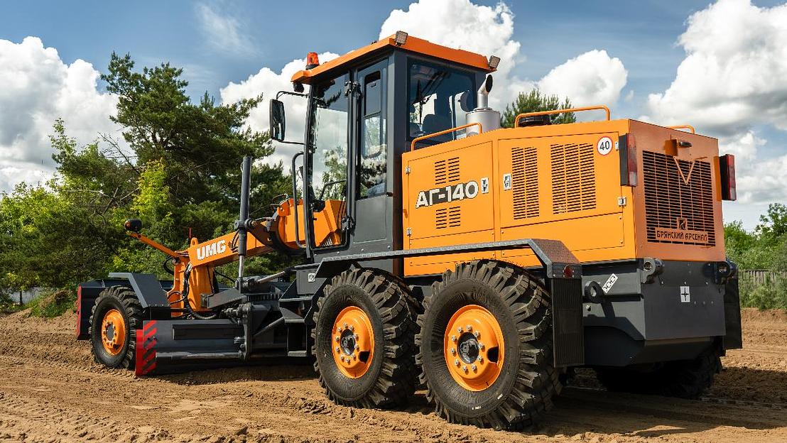 Автогрейдер UMG АГ-140 фото 5