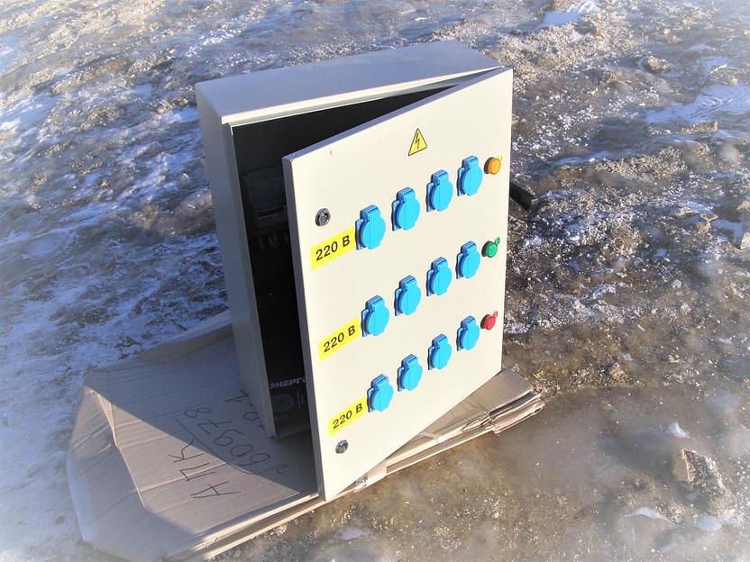 Шкаф распределительный на 12 групп со счетчиком (380/220В) фото 1