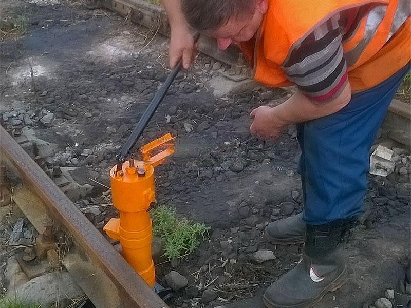 Домкрат путевой гидравлический ДГПТ-20-200 фото 8