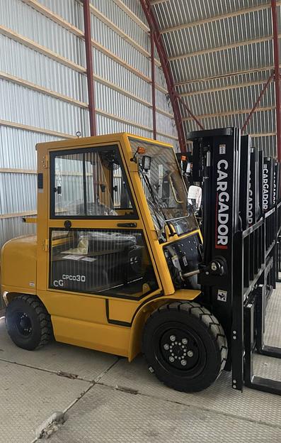 Вилочный погрузчик Cargador CPCD30, дизельный двигатель, АКПП, подъем до 4,5 м фото 1