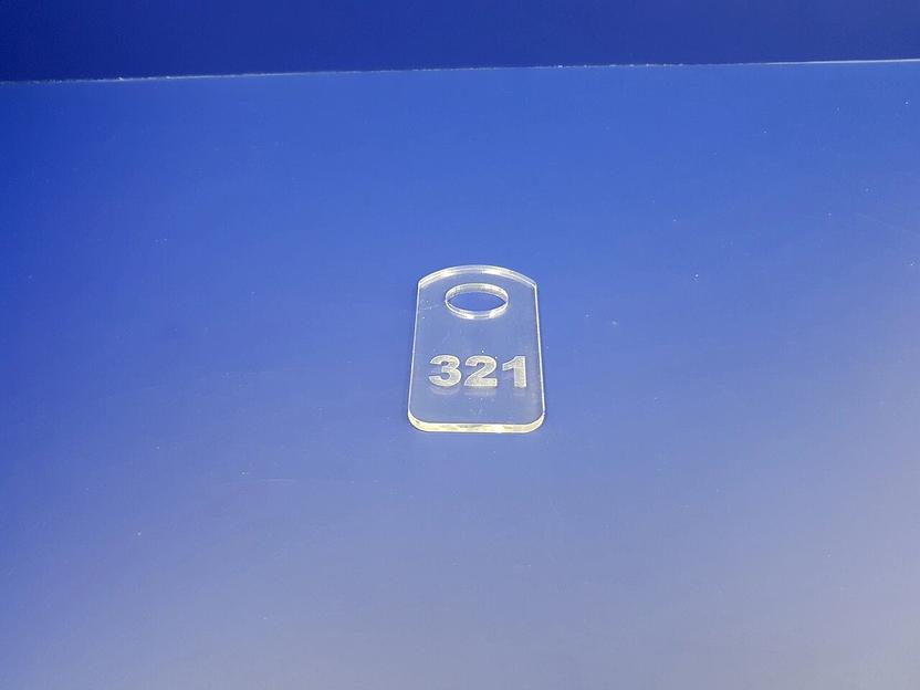 Номерок гардеробный с гравировкой фото 8