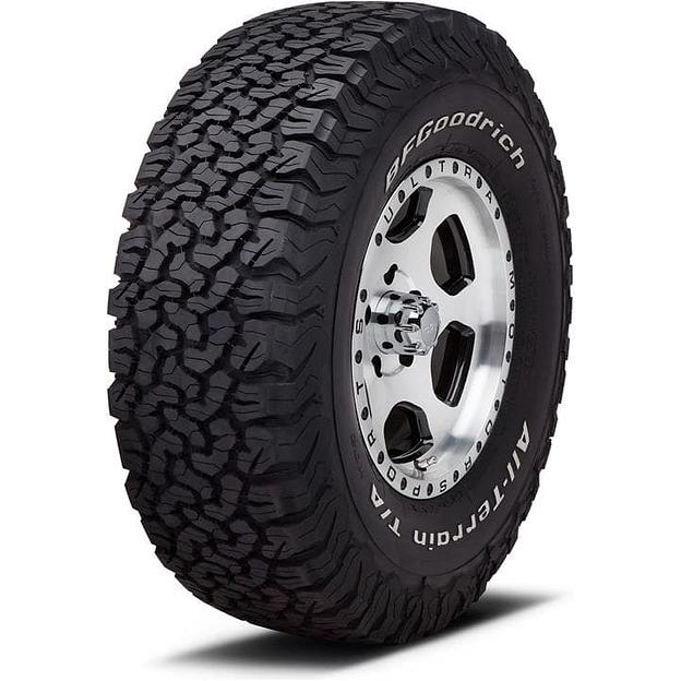 Покрышка для Toyota Hilux, 265/70 R15 всесезонное фото 1