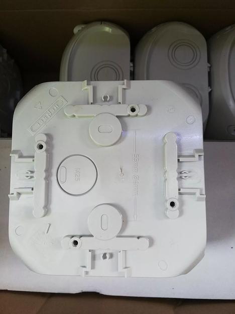 Ответвительная коробка Hensel KF 0402 G 104×104×77 мм фото 3