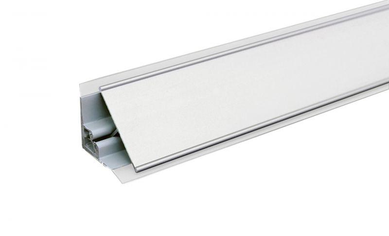 Плинтус алюминиевый треугольный гладкий (ПЛАТО-С) - серебро, 3м фото 1