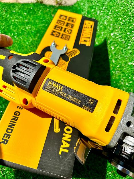 Угловая шлифмашина DeWALT 125мм, 1100w с регулировкой оборотов фото 4