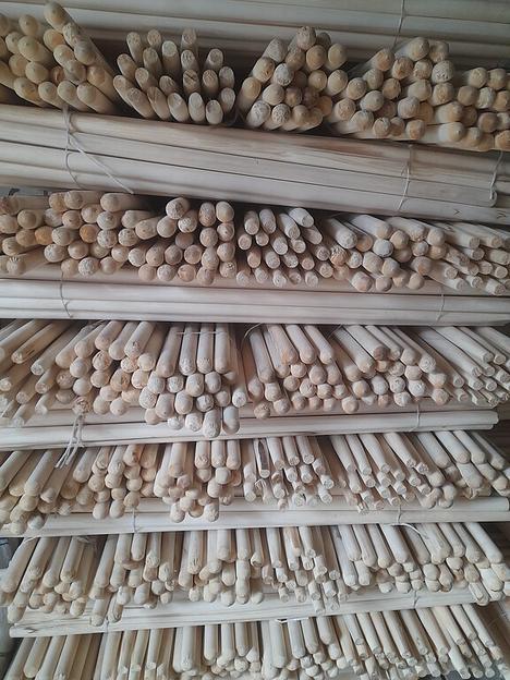 Черенок для метел сухой шлифованный d 30 мм, L 1.2 м фото 1