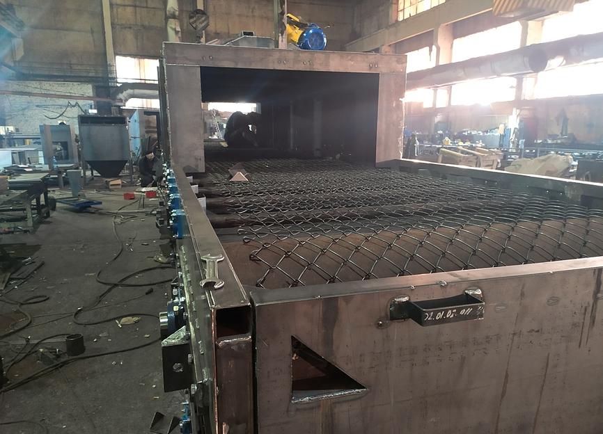 Дробеметная установка с сетчатым конвейером фото 4