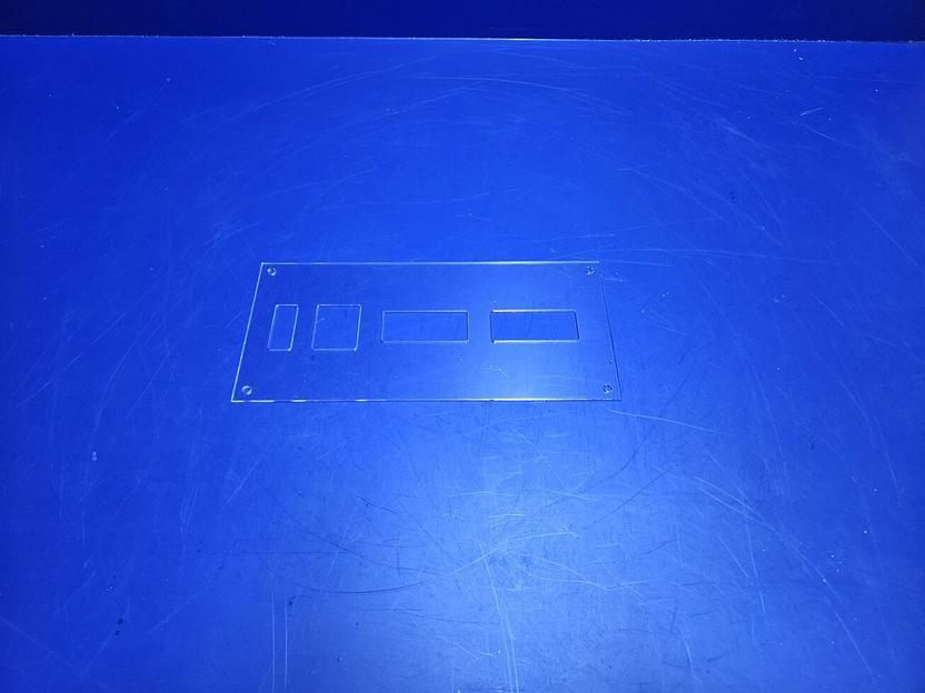 Лазерная резка деталей из тонкого оргстекла 2мм. Панель из оргстекла для установки кнопок. фото 3