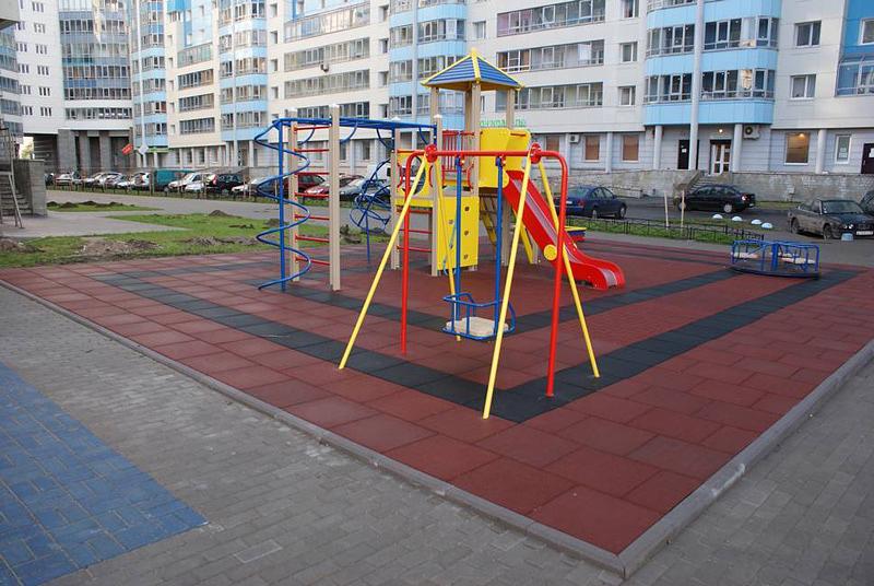 Резиновое покрытие для детских и спортивных площадок фото 1