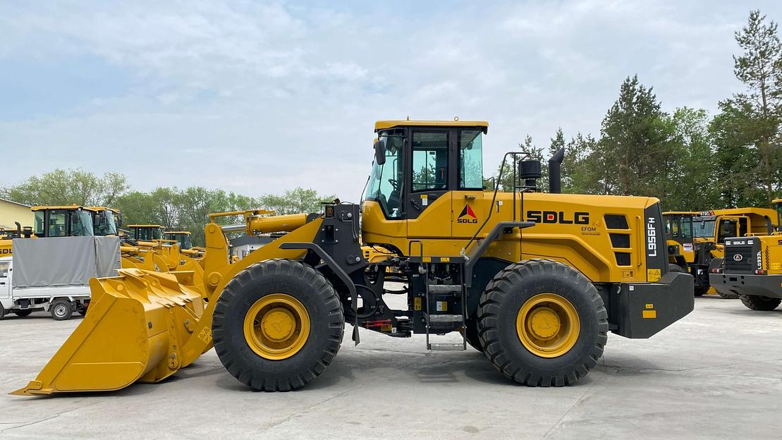 Фронтальный погрузчик L956FH фото 2