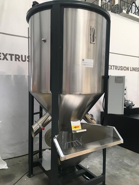 Шнековый миксер сырья фото 1