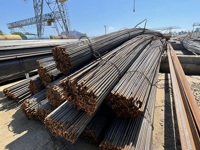 Стальная строительная арматура фото 1