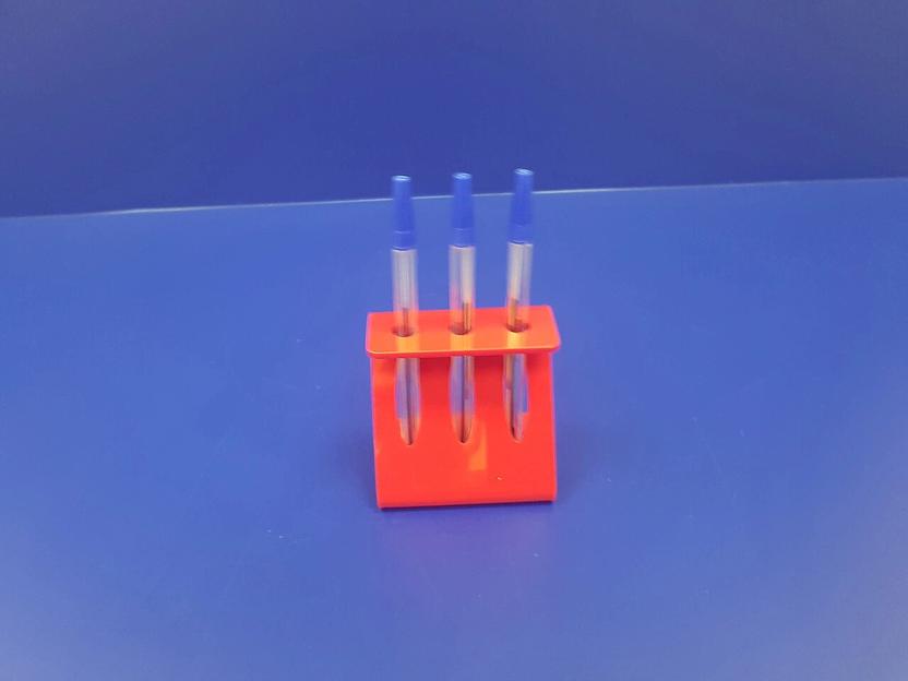 Подставка для ручек карандашей кистей 3 секции ( Z-образные, цвет красный) фото 3