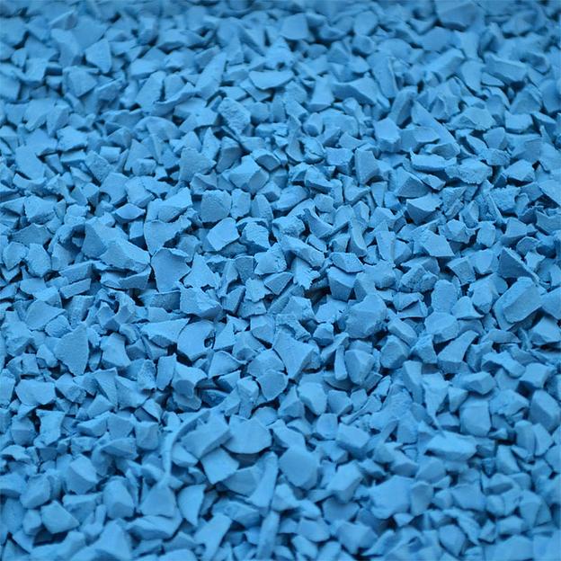 ЭПДМ (EPDM) крошка синего цвета фракция 2-4 мм фото 1