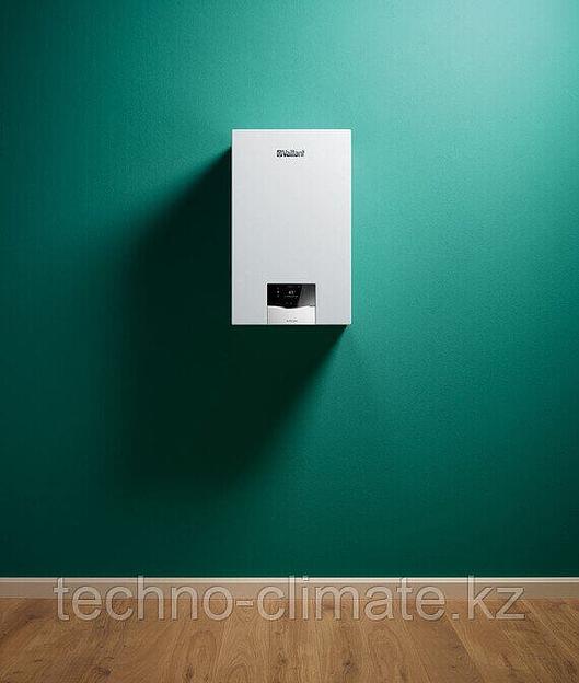 Настенный газовый конденсационный двухконтурный котел Vaillant ecoTEC plus VUW 36CS/1-5 (N-INT4) фото 1