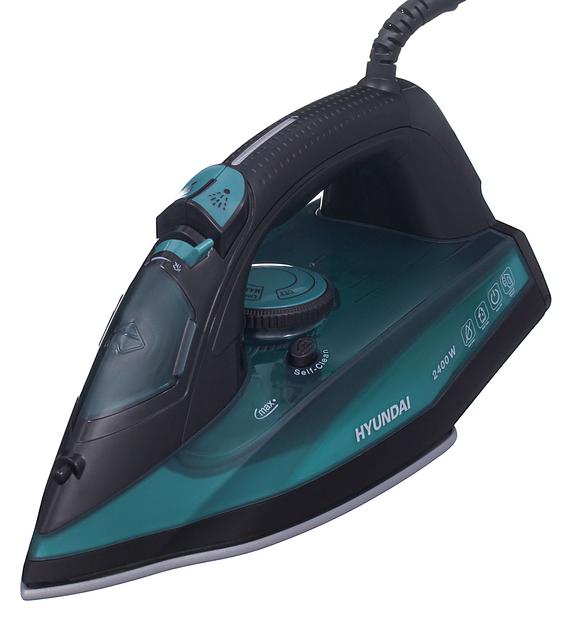 Утюг Hyundai H-SI01124 2600Вт черный/зеленый фото 1