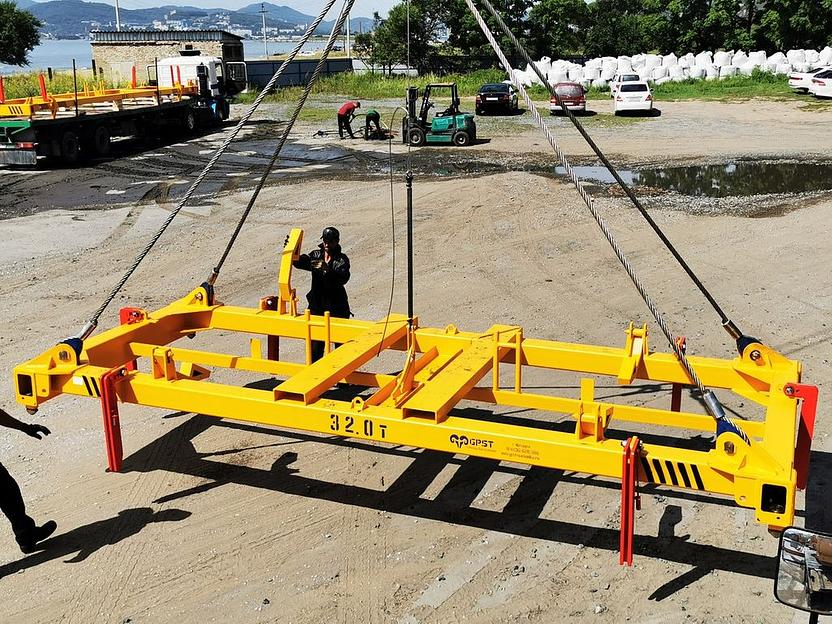 Полуавтоматические спредера GPST для подъёма и перемещения 20-ти /40-ка футовых контейнеров фото 7