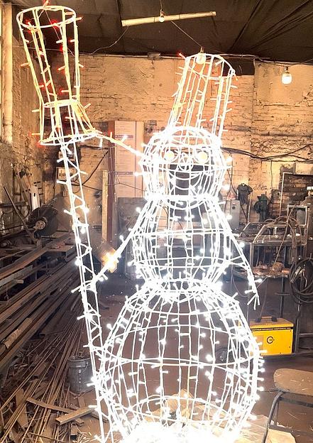 Металлическая световая фигура 3D «Снеговик» с диодным освещением ОПТ  фото 5