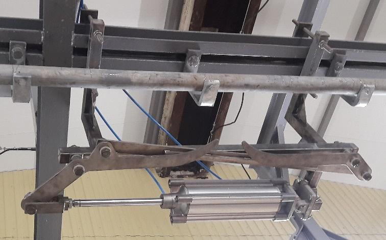 Пневмораздвижка для ног КРС свиней фото 1