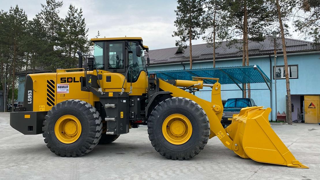 Фронтальный погрузчик LG953 фото 4