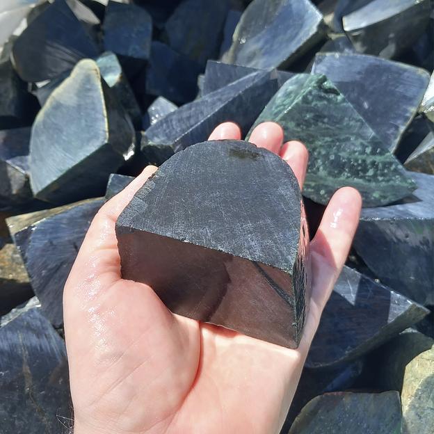 Премиум камни для бани и сауны Нефрит пиленый 40-80 мм фото 4