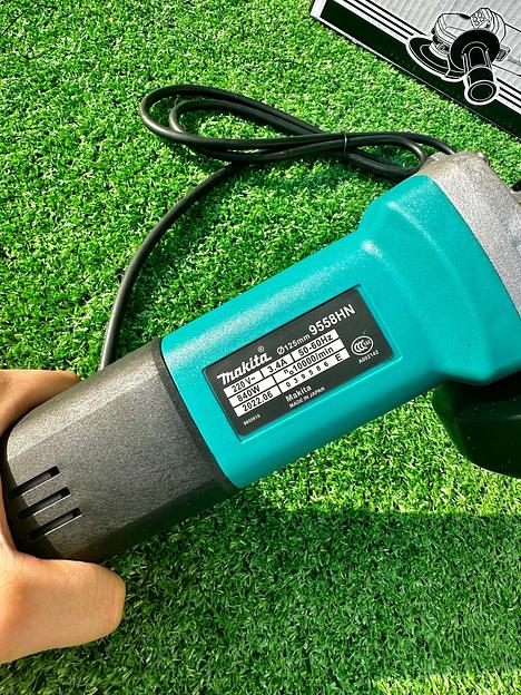 Угловая шлифмашина Makita 9558 HN фото 3