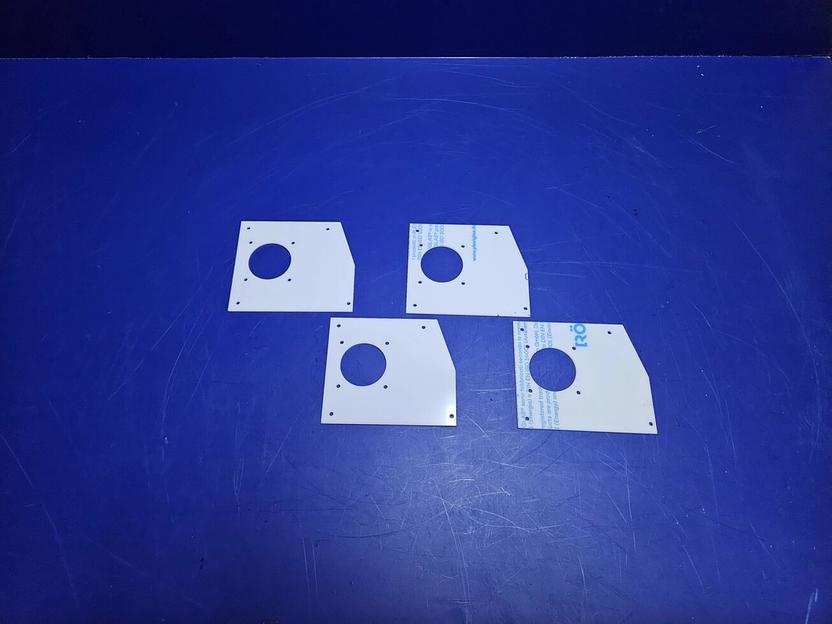 Лазерная резка деталей из белого оргстекла (PLEXIGLAS), крышка для прибора. Продажа деталей оптом и в розницу. фото 3