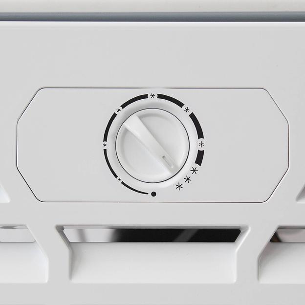 Холодильная витрина Бирюса Б-521RN 1-нокамерн. белый фото 3