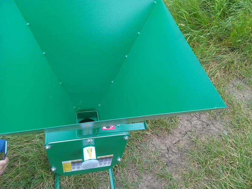 Зернодробилка ЗИМ 700 ( 700кг/ч, 2.2кВт, 3000об/мин, 220В) фото 4