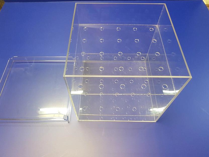 Короб для цветов из оргстекла (большой). фото 3