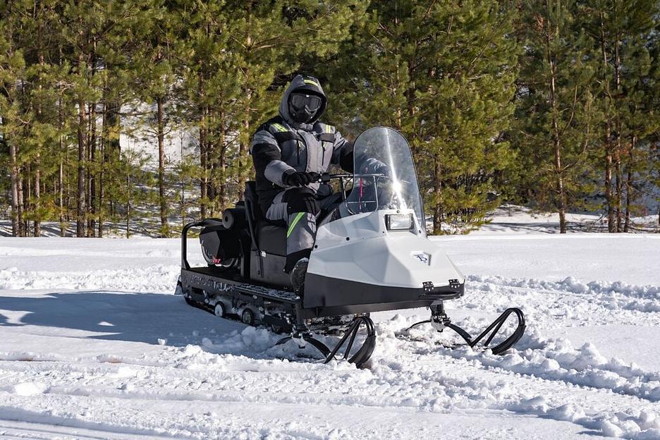 Снегоход Бурлак Егерь стандарт 18,5 л.с., 2390*1100*1250 мм. Подвеска: катковая. фото 3