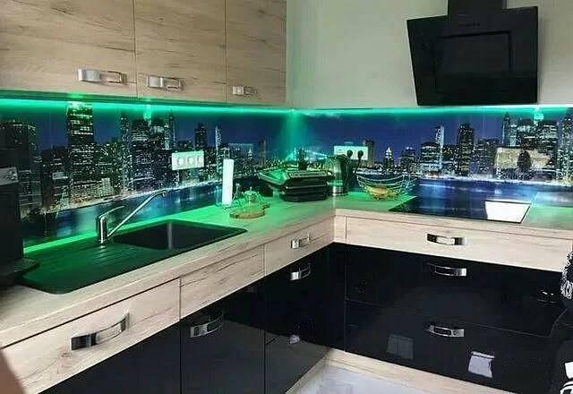 Скинали для кухни. Кухонный фартук из стекла фото 3