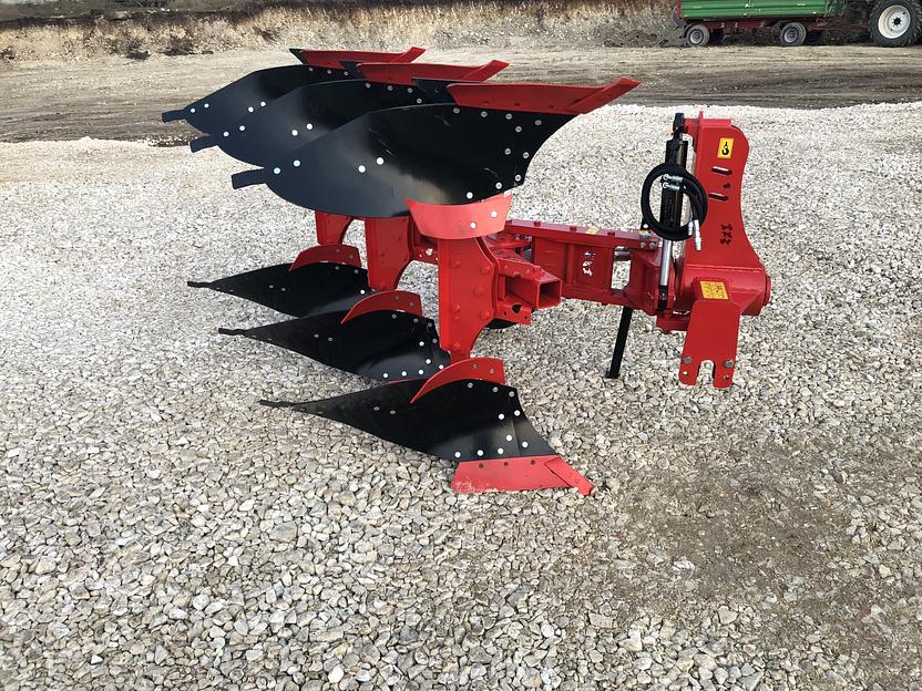Плуг оборотный РО 3+ с болтовой защитой, рама 120х120х8, Euro-Masz фото 1