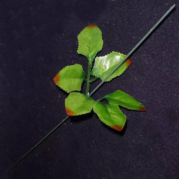 Стебель с шестилистиком розы 2цв. 42см 107-026 1/30 фото 1