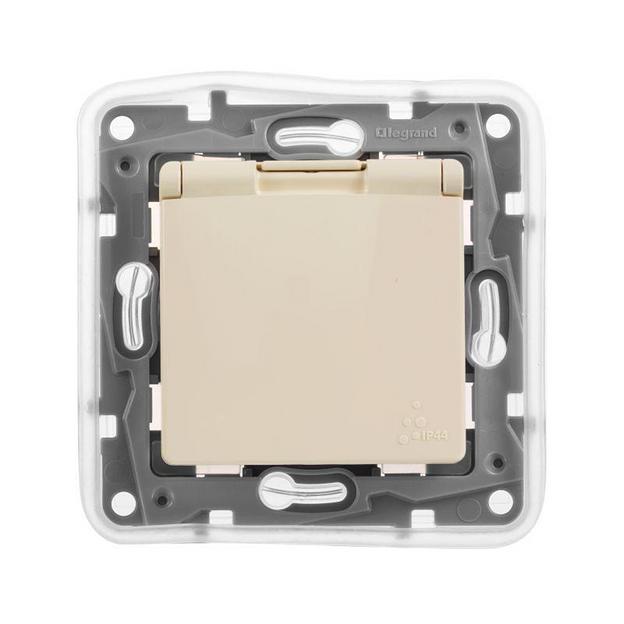 Розетка 2К+З IP 44 с откидной крышкой и шторками, немецкий стандарт, автоматические зажимы, 16А, слоновая кость Legrand 672332 фото 1