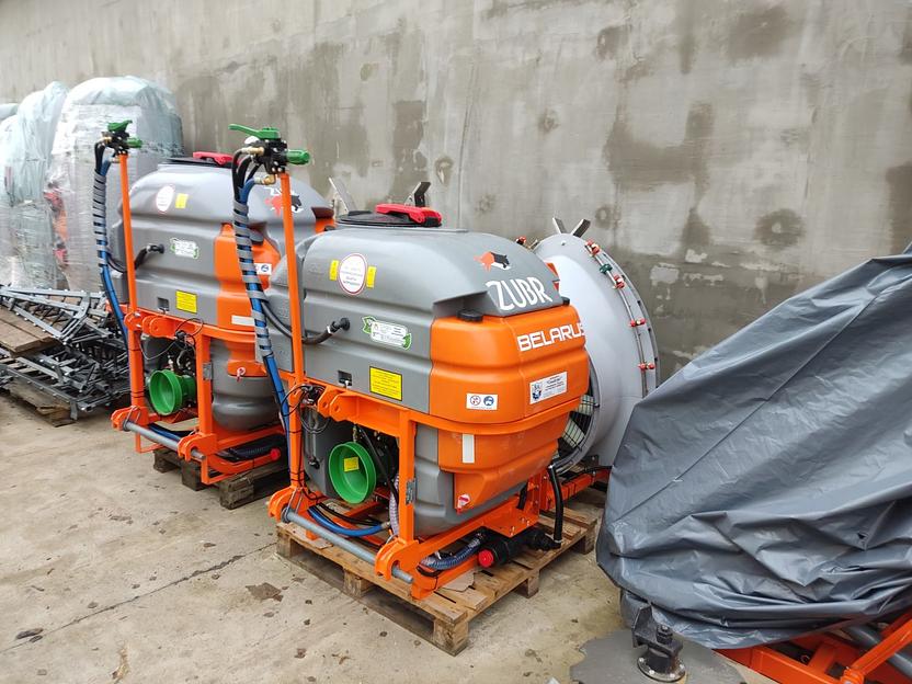 Опрыскиватель навесной садовый «Зубр» НВ. Объем 600 литров, с приставкой «Пирамида» фото 8