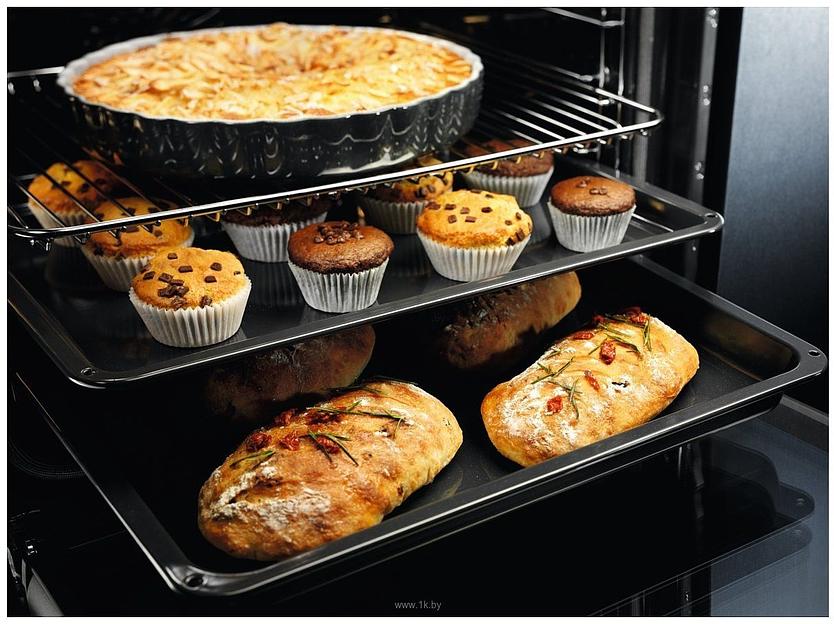 Духовой шкаф Электрический Electrolux EOB7S31Z черный фото 4