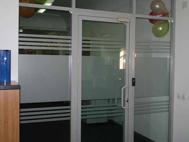 Перегородки с системой доступ контроля, (доводчики, выключатели, розетки) ОПТ фото 1