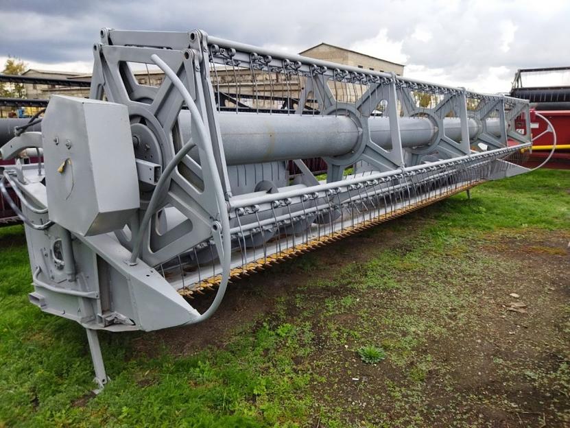 Комбайн зерноуборочный Акрос 530 фото 3