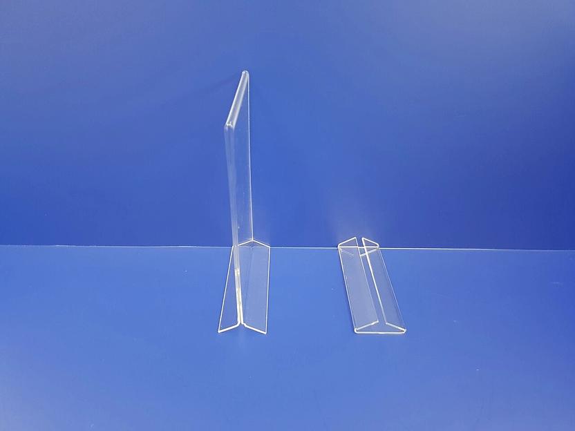 Менюхолдер из оргстекла на сложном основании формат а5 вертикальный. фото 2