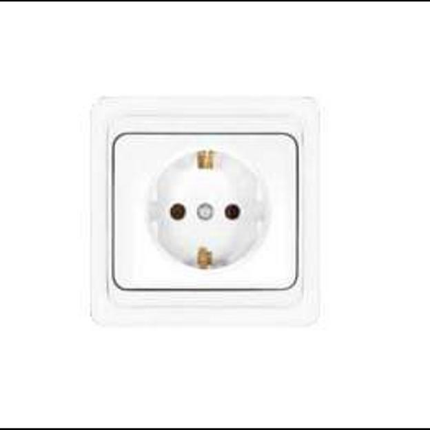 Розетка 1-м СП Валери 16А IP20 с заземл. бел. UNIVersal В0028 фото 1