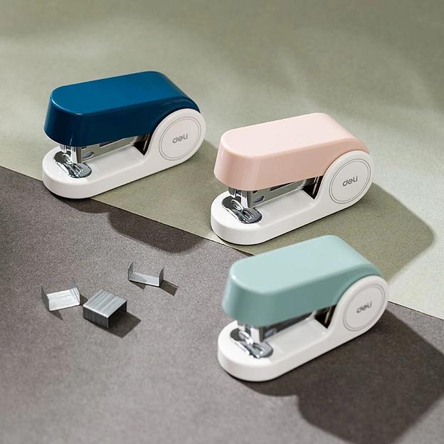 Степлер мини Deli EK203-PK EK203 24/6 26/6 (15листов) встроенный антистеплер розовый 15скоб металл/пластик коробка фото 2