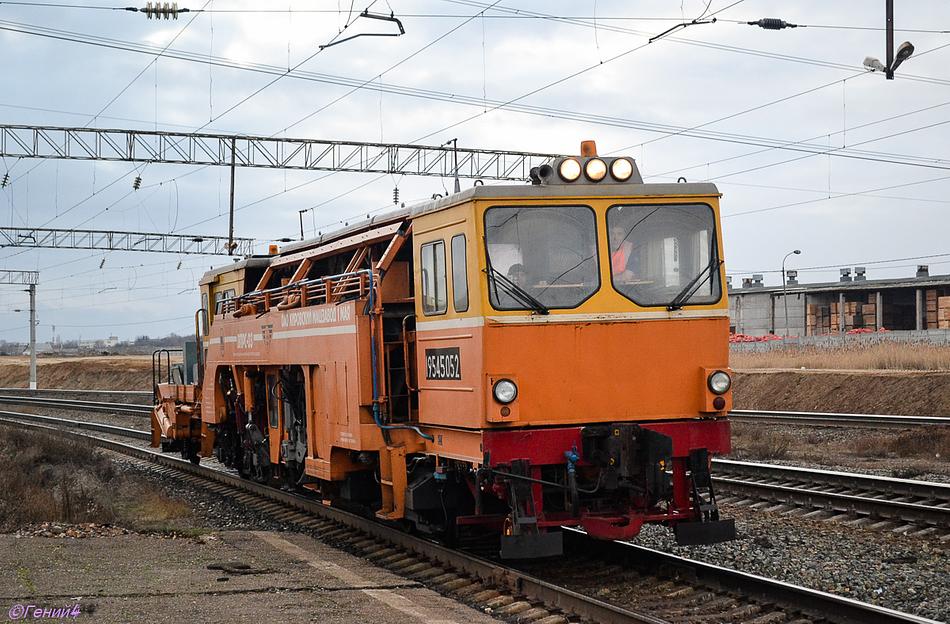 Выправочно-подбивочно-рихтовочная машина фото 1