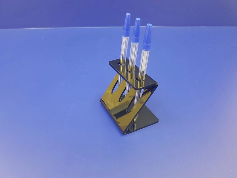 Подставка для ручек карандашей кистей 3 секции ( Z-образные, цвет черный) фото 2