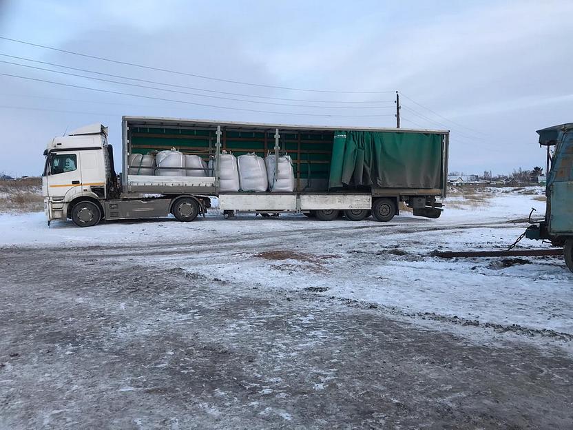 Погрузка биг-бэгов и мешкотары в авто и ЖД вагон фото 2