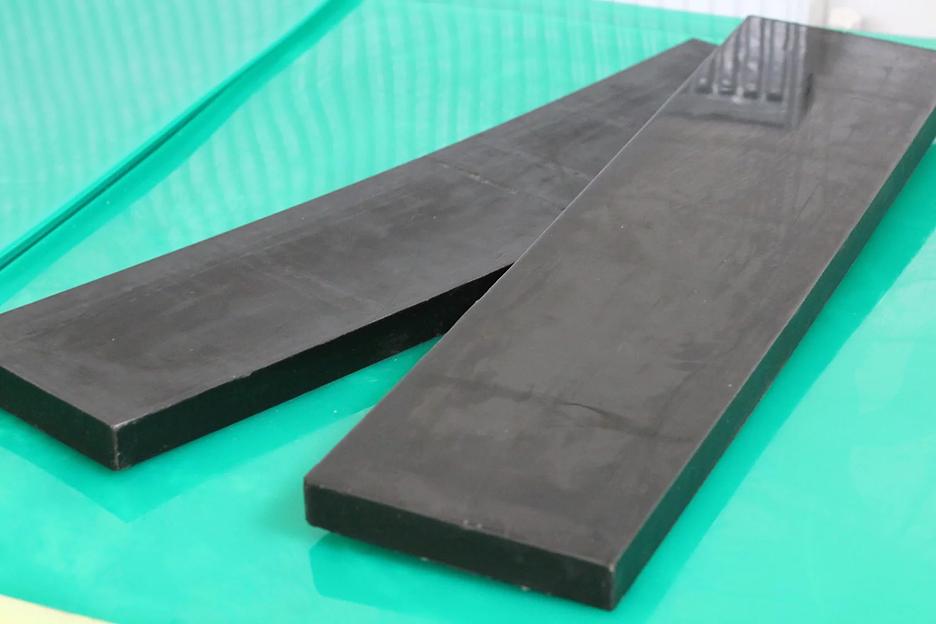 Техпластины для дорожной техники фото 1