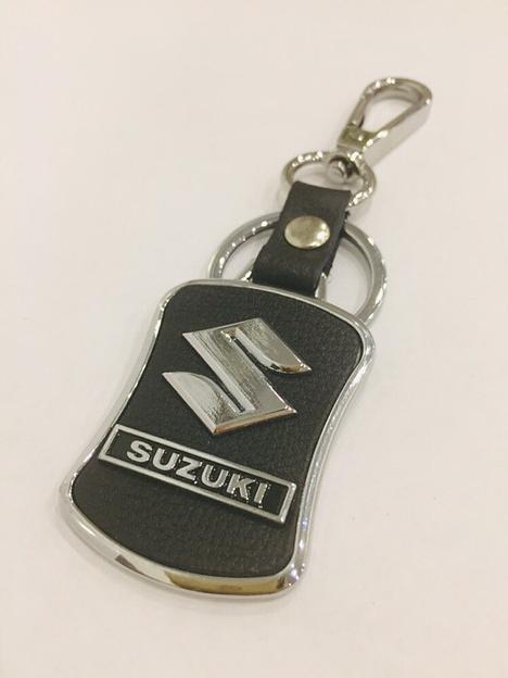 Брелок для автомобильных ключей SUZUKI фото 1