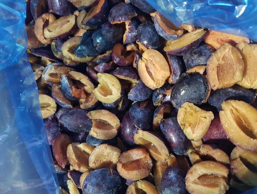 Слива половинки Сербия опт фото 1