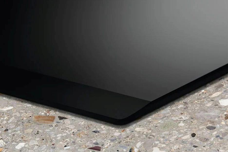 Индукционная варочная поверхность Electrolux EIV84550 черный фото 3